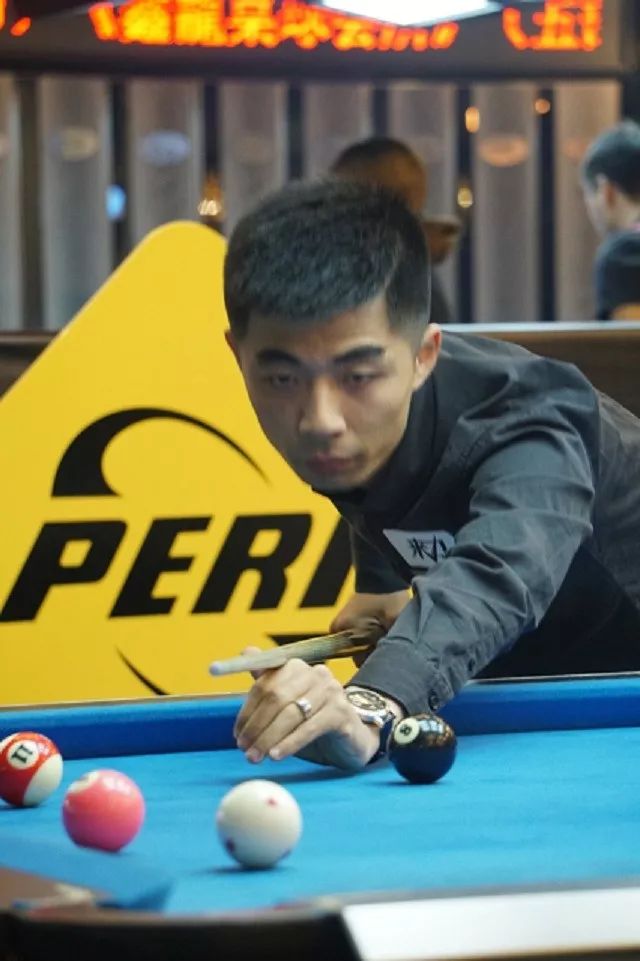 三人分别在 三人分别在