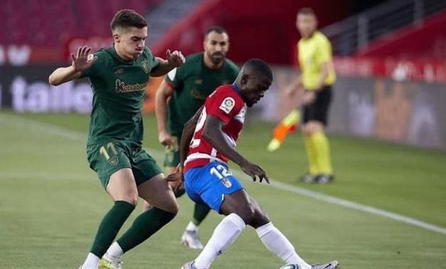 广泛争议和 广泛争议和