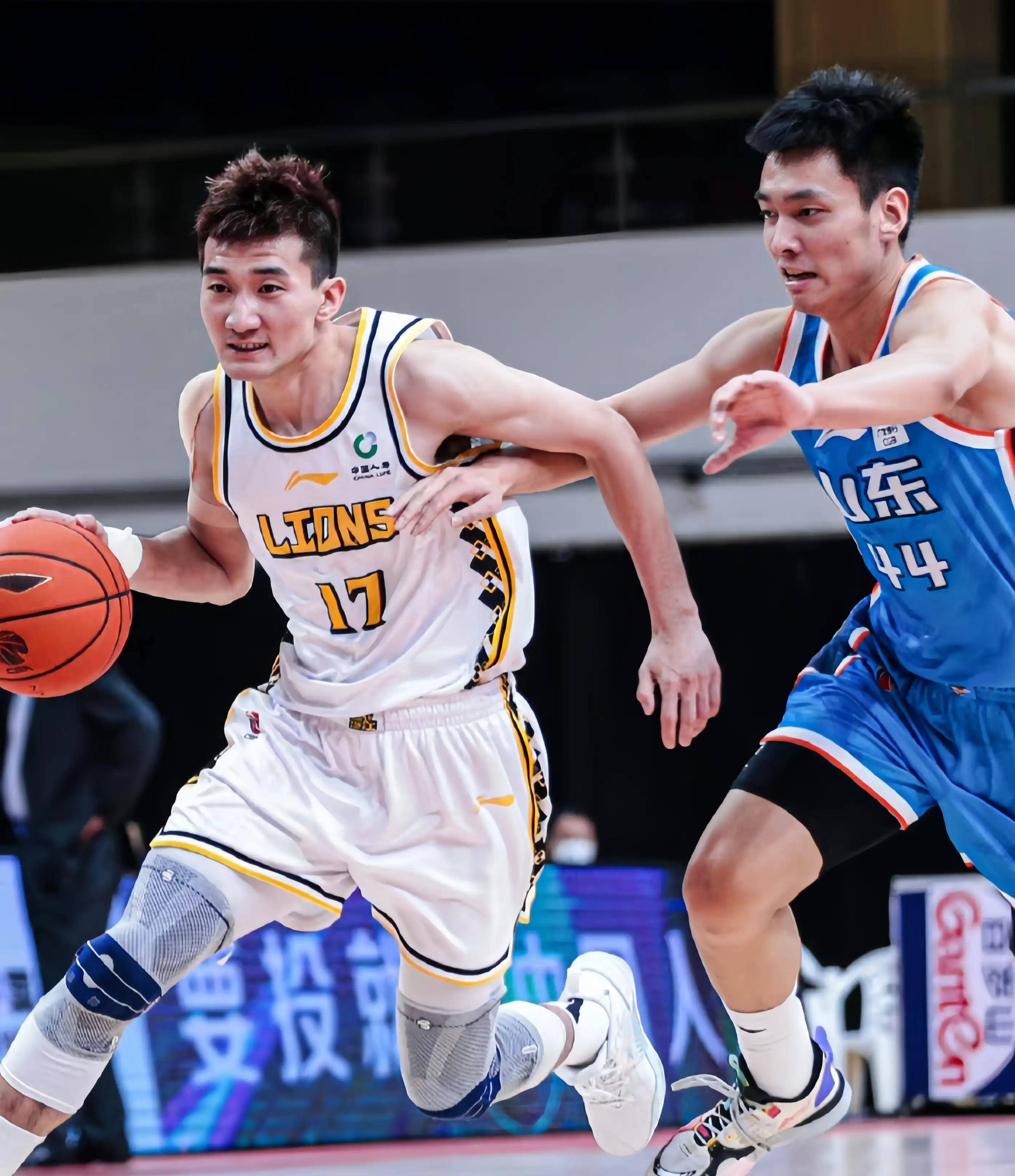 更展现了他 更展现了他